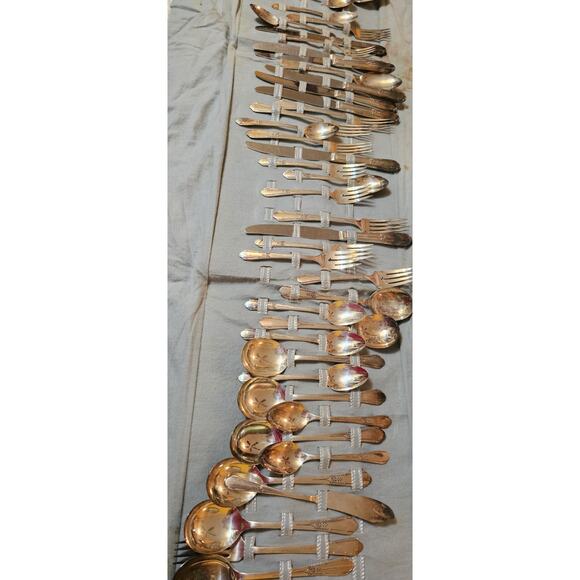 Oneida Complete Set Louisiane Vintage Flatware Set With Original Case MUST SEE - Picture 11 of 16